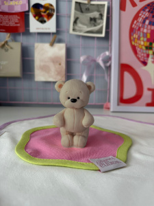 Фигурка из шоколадной глазури МЕДВЕЖОНОК БРАУНИ 4х5,5х8,5см ТЕМНО-БЕЖЕВЫЙ