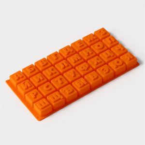 Силиконовая форма АЛФАВИТ КУБИКИ 32 ячейки 3,7х3,7х3см